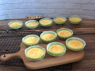 9、重芝士蛋糕杯,出炉冷凉，密封放冰箱冷藏4小时以上，口感最佳！