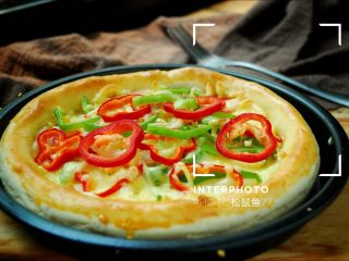 12、时蔬披萨,成品。