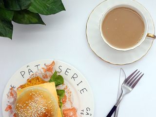 17、劲脆汉堡包,早餐配上一杯奶咖，也是不错的选择