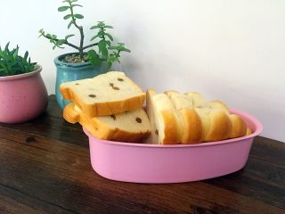 14、葡萄干小吐司,冷却后切片