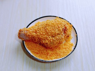 11、好吃不胖~无油低脂零失败的奥尔良面包糠烤鸡腿,最后均匀裹上面包糠。(建议最好用黄色面包糠)