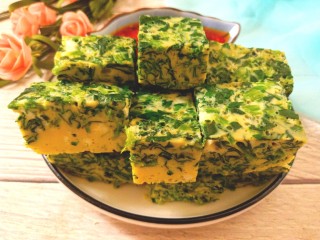 18、菠菜鸡蛋糕,装盘沾汁开吃