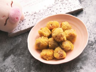 16、炸香蕉球,休闲小零食做好了