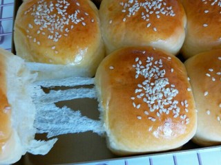 14、椰蓉面包,柔软的拉丝小面包