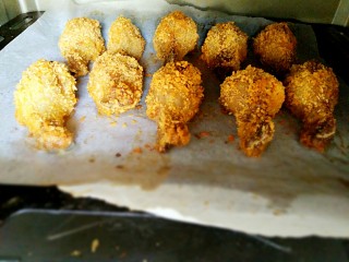 11、烤箱~孜然鸡翅根,放入烤箱220度，烤20分钟即可,不用预热