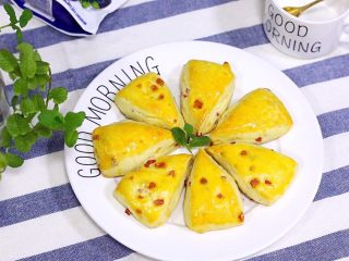 13、芝士香肠司康,制作起来非常方便快捷！