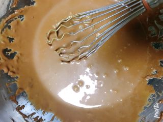 5、10寸戚风蛋糕胚,拌匀了的状态，顺滑，颜色均匀