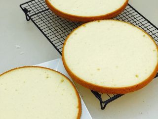 15、10寸戚风蛋糕胚,成品图