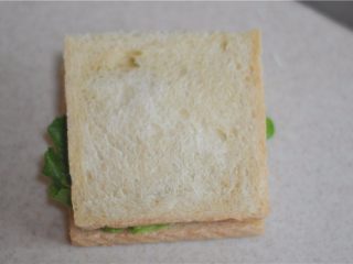 9、小熊土司盒,上面盖上一片吐司