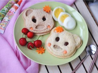 13、小熊土司盒,摆盘即可