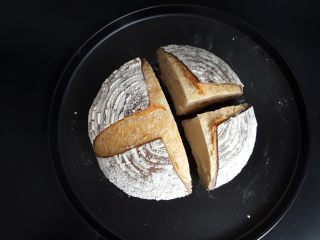 11、 天然酵种割口欧包,成品