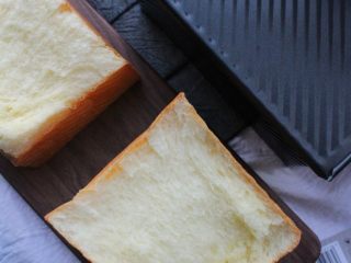 21、全蛋吐司-黑金刚吐司,内部组织图