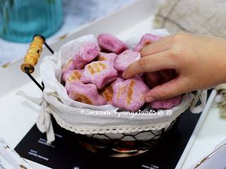 13、紫薯小面包,成品图