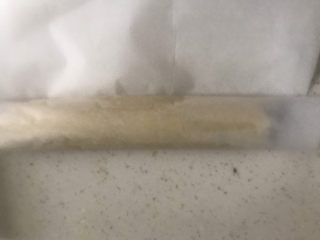 13、巧克力螺旋饼干,借助油纸卷起来放入冰箱冷冻2小时