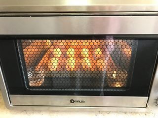 12、芝麻软面包,放进烤箱二发,时间为45分钟。