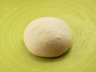 4、港式吐司,整理滚圆面团