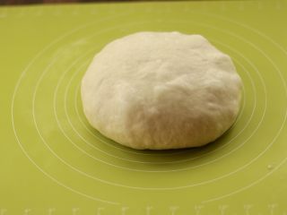 9、港式吐司,折叠收圆面团