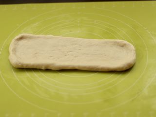 16、港式吐司,翻面，用手拉出四角