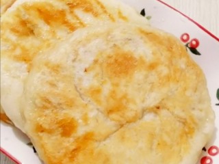 24、韭菜肉发面馅饼,做好的韭菜猪肉馅饼