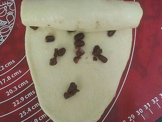 8、蜜豆椰蓉吐司,卷起