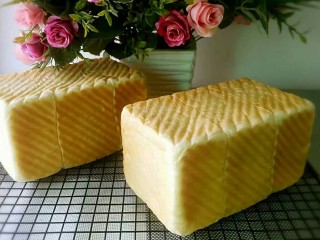 13、蜜豆椰蓉吐司,成品图