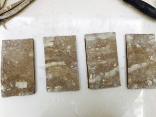 13、网红脏脏包,均匀分成4-6片长方形片