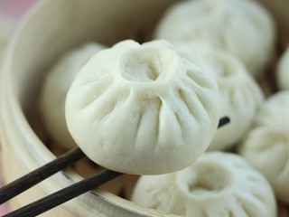 25、东北猪肉酸菜馅包子,快来尝尝吧！