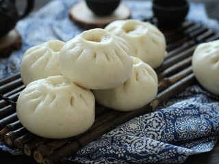 27、东北猪肉酸菜馅包子,成品图