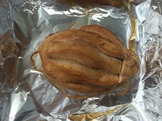 14、无油轻食（减肥版）,烤好后 切成厚片 平铺 继续烤10分钟