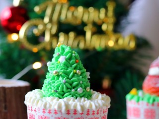 16、圣诞杯子蛋糕,成品图