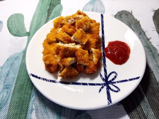 10、香香鸡排,我们孩子不吃辣，所以配的番茄沙司