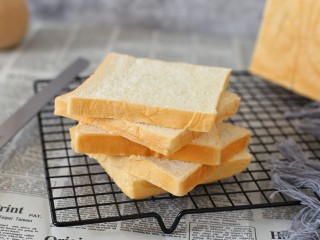 16、原味牛奶吐司,成品图