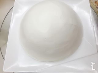 13、草莓季的惊喜——草莓炸弹蛋糕,抹好了