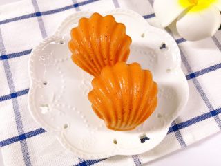 17、花生酱夹心玛德琳蛋糕,等凉透密封保存