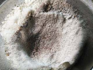 5、圣诞姜饼屋,筛入粉类