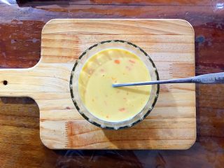 6、美丽早餐开启美好心情之法式多士,调成蛋奶液!