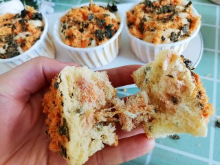 19、海苔肉松纸杯蛋糕????,掰开，能看见肉松拉丝哦