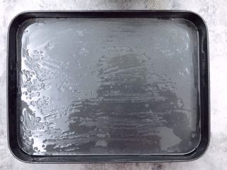 5、榴莲披萨,小烤盘上抹油，圆的、方的都可以