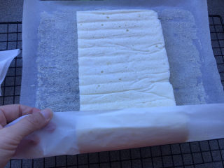 22、天使蛋糕卷,我是做一半的卷，所以平均分成两半。