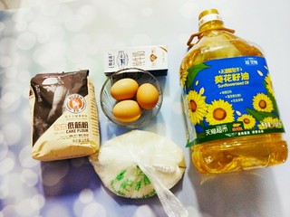 1、四寸戚分蛋糕,准备好材料