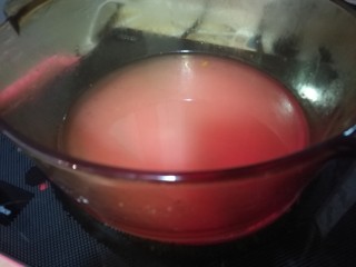 9、橙子果酱 化痰消食防感冒,烧开，搅拌。