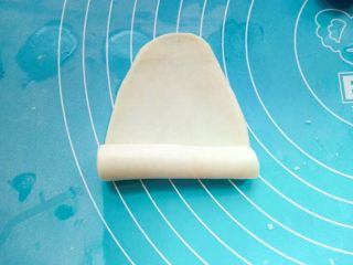 16、鲜花饼,从下往上卷起