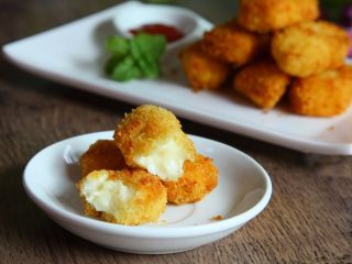 16、脆皮炸鲜奶,皮酥心软