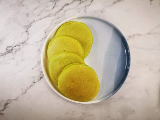 11、抹茶酸奶松饼,同样方法制作多个