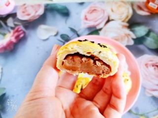 17、板栗饼,馅料充足,香甜细滑又绵软,超级好吃!