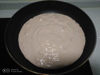 6、豆腐慕斯蛋糕,撹打成泥倒入不粘锅中