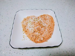 11、豆腐慕斯蛋糕,均匀撒上椰蓉和熟芝麻