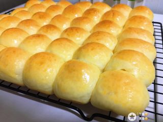 15、蜂蜜小面包,新鲜出炉^_^