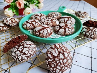 19、巧克力裂纹曲奇饼干????,成品图