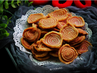 13、炸猫耳朵,食材可以根据自己的喜好添加。